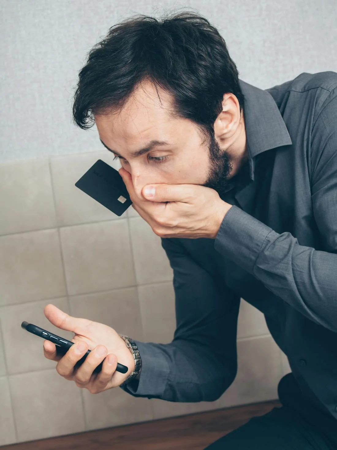 Arnaques téléphoniques aux faux conseillers bancaires : scénario détaillé et signaux d'alerte à connaître